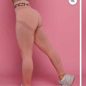 ECHT woman’s leggings size small.